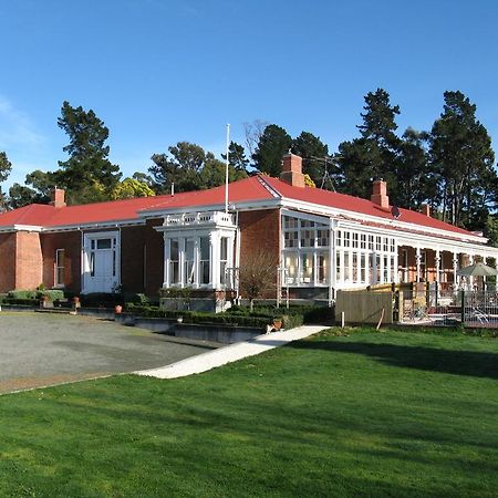 Ugbrooke Country Estate Hotell Lower Dashwood Eksteriør bilde