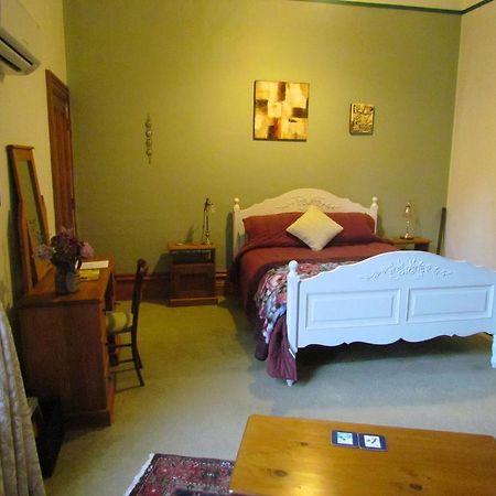 Ugbrooke Country Estate Hotell Lower Dashwood Eksteriør bilde