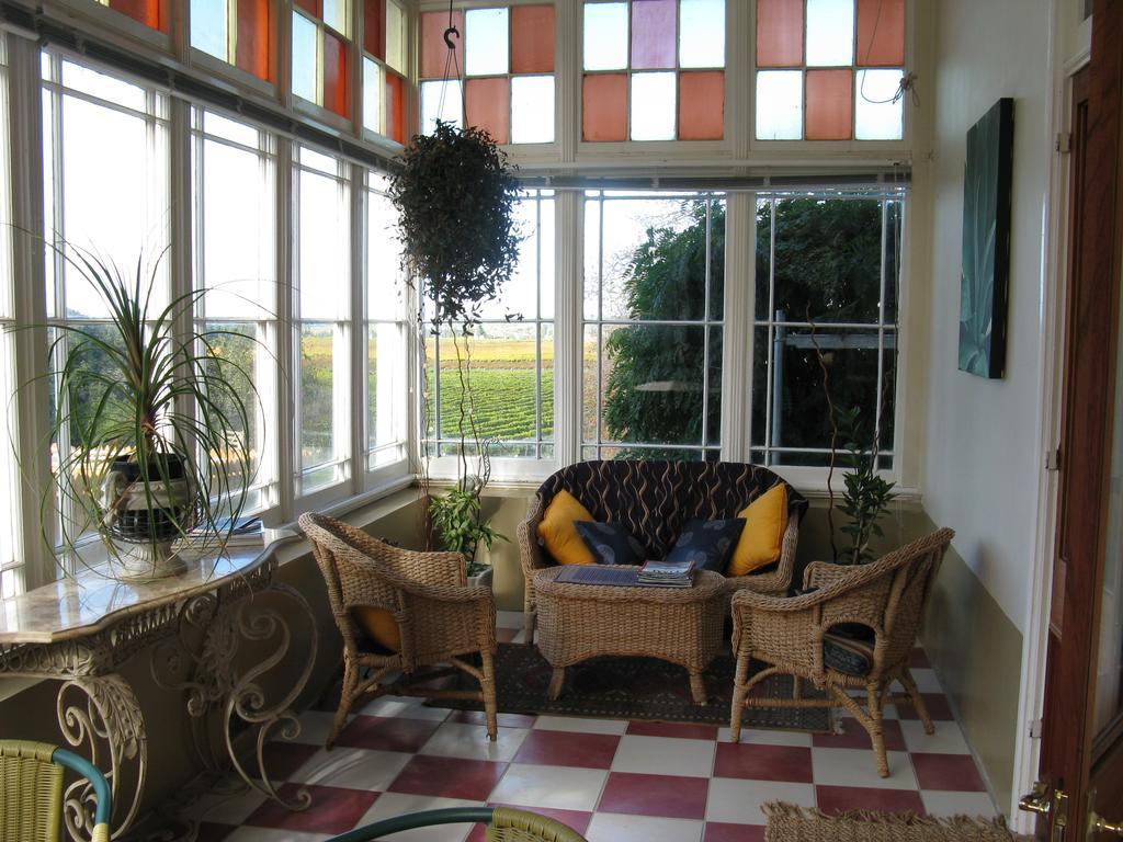 Ugbrooke Country Estate Hotell Lower Dashwood Eksteriør bilde