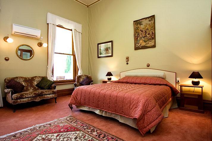 Ugbrooke Country Estate Hotell Lower Dashwood Eksteriør bilde