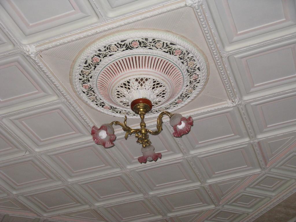 Ugbrooke Country Estate Hotell Lower Dashwood Eksteriør bilde