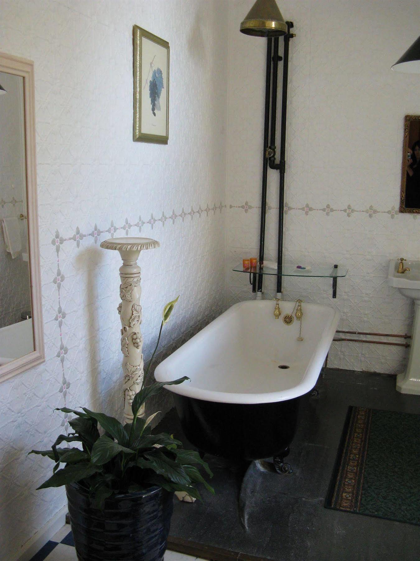 Ugbrooke Country Estate Hotell Lower Dashwood Eksteriør bilde
