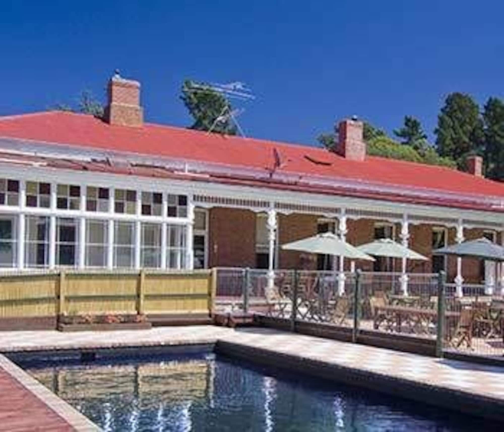 Ugbrooke Country Estate Hotell Lower Dashwood Eksteriør bilde
